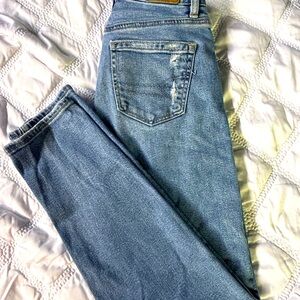 American Eagle straight leg stretch